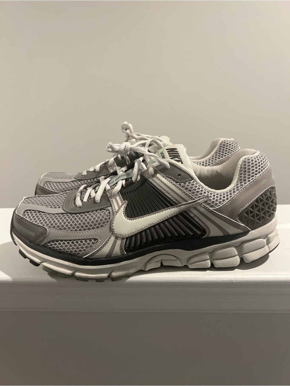 Nike Vomero 5 Cobblestone Women’s Size 12